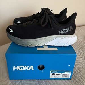 Women’s Hoka One One Arahi 6